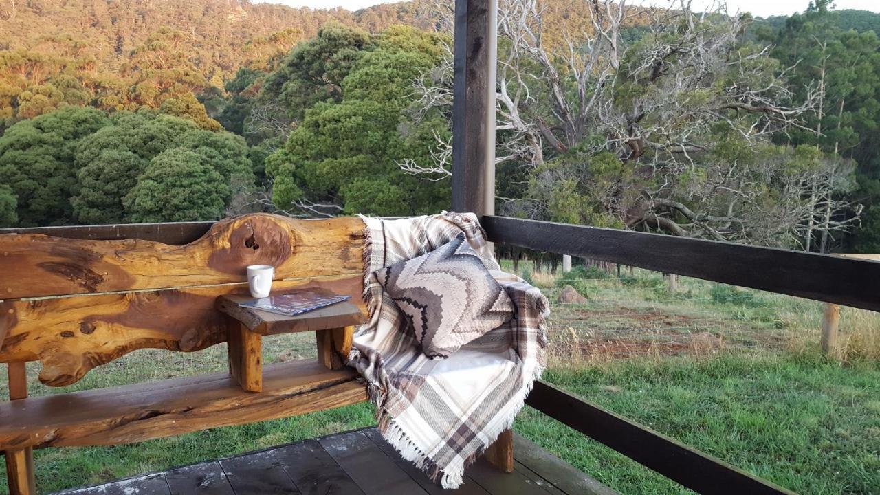 Rustic Hut Bush Retreat Acomodação com café da manhã Penguin Exterior foto